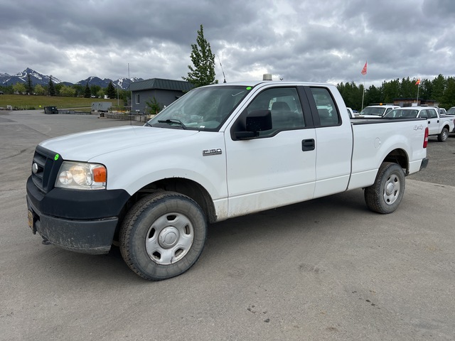 2008 Ford F-150 XL 4x4 Extended Cab Pickup