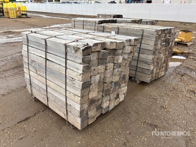 Quantity of 6 in x 4 in x 5 ft Pipeline Skid Wood Dunnage ادوات صناعية متنوعة