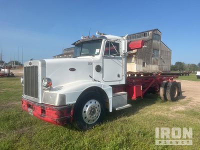 1998 Peterbilt 377 4x2 Roll-off vrachtwagen