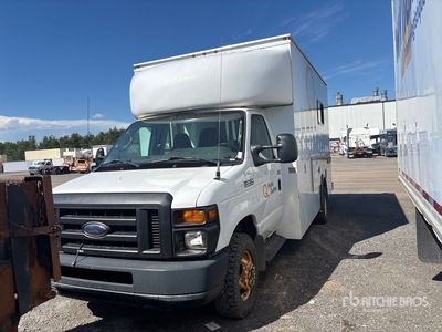 2010 Ford E-450 4x2 Utility Truck (Inoperable)