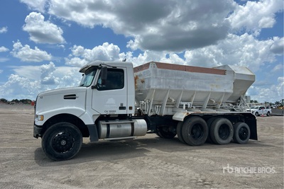 2004 Volvo VHD 8x4 Volumetric Mixer Truck
