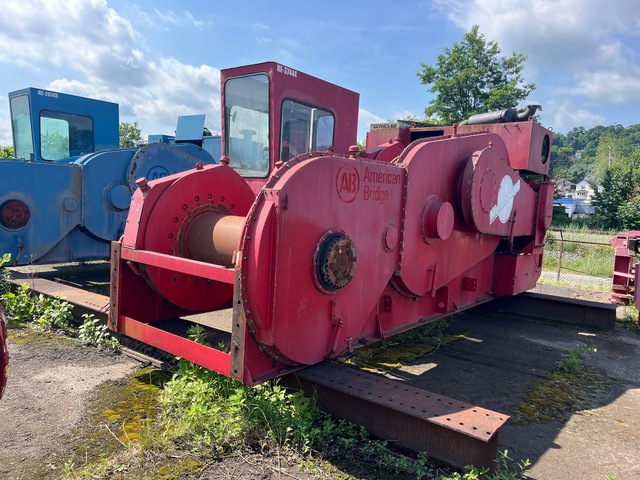 Manitowoc 390E Hydraulic Hoist & Winch System Manitowoc 390E Hydraulic Hoist & Winch System