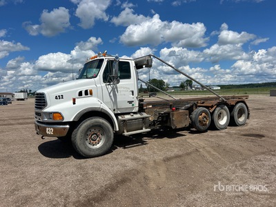 2005 Sterling 9500 8x4 Roll-Off Truck