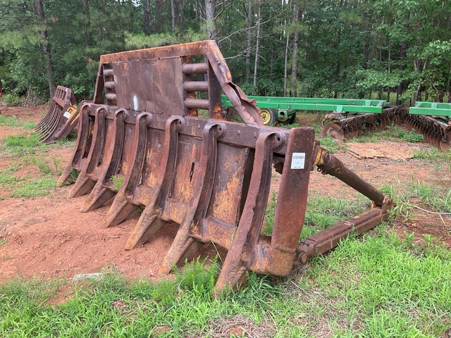 Cat D8H 168 in Rake Attachment