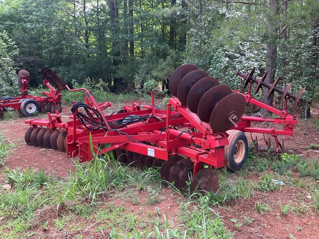 Case IH 19 ft Semi-Mount Offset Breaking Disc