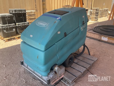 Tennant 5700 XP Floor Scrubber