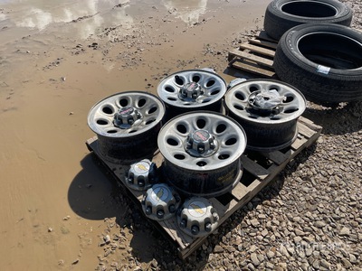 Quantity of (4) Hub Caps Wheels