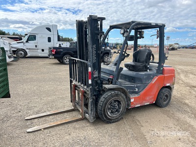 2015 Toyota 8FGU30 5820 lb Forklift