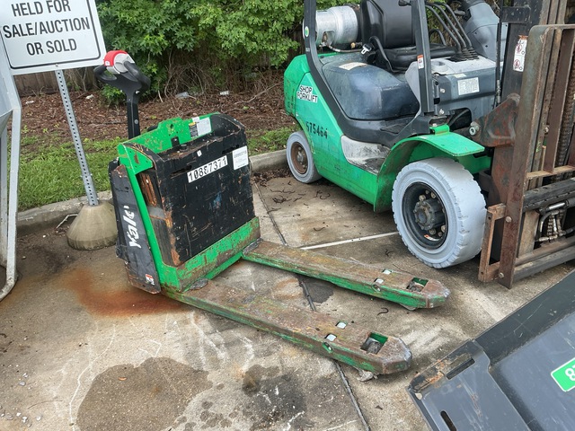 2023 Yale MPB045VGN24T2646 4510 lb Electric Pallet Jack 2023 Yale MPB045VGN24T2646 4510 lb Electric Pallet Jack