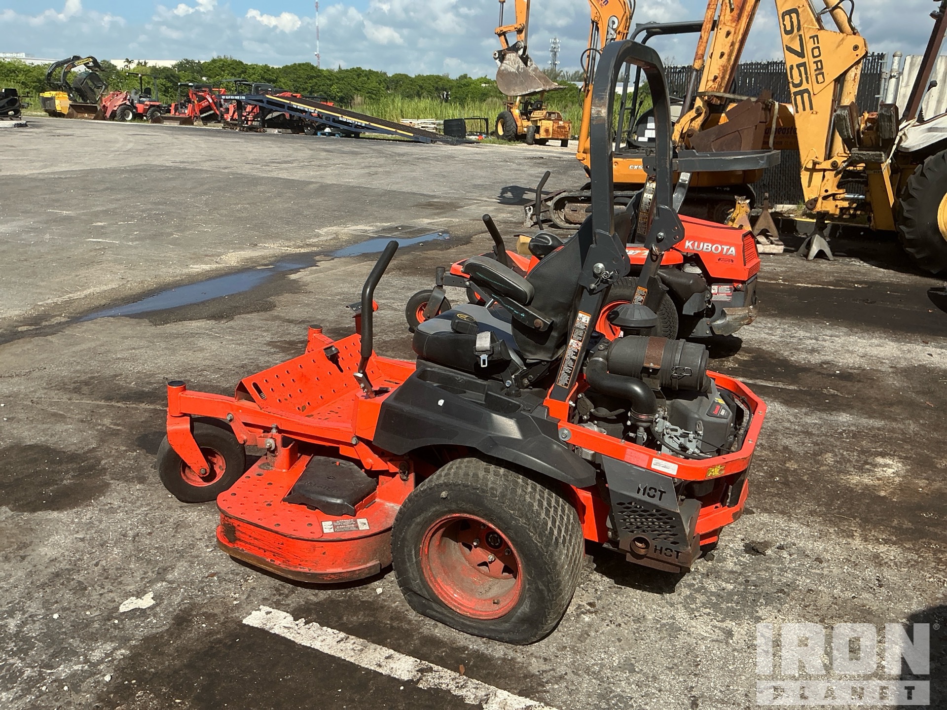 2023 Kubota Z726XKW-3-60 Zero-Turn Lawn Mower in Davie, Florida