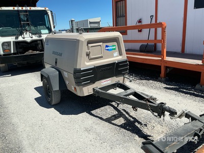 2015 Doosan Infracore P185WDZ-T4F Compresor de aire