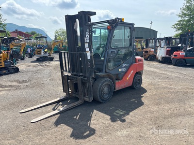 Toyota 8FGU30 5620 lb Carretilla Elevadora