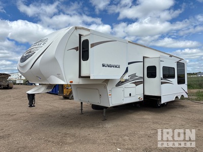 2011 Heartland Sundance 3300RLB 35 ft T/A عربة سفر