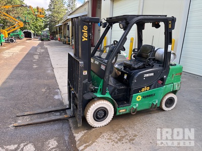 2016 Yale GTP050LX 4800 lb Pneumatic Tire Forklift