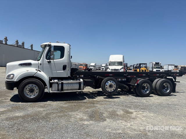 2016 Freightliner M2 112 8x4 Roll-Off Truck