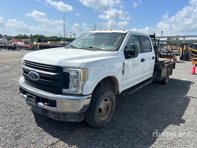 2019 Ford F-350 XL 4x4 Crew Cab Flatbed Truck (Inoperable)