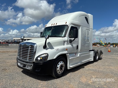 2016 Freightliner Cascadia 125 6x4 3- Achs Sattelzugmaschine mit Schlafkabine