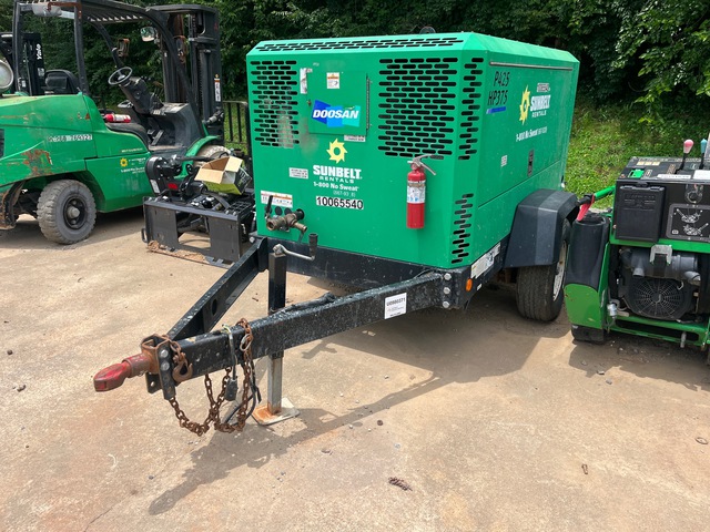 2018 Doosan P425/HP375WCU 425 cfm Mobile Air Compressor