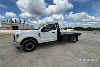 2022 Ford F-350 4x2 Flatbed Truck