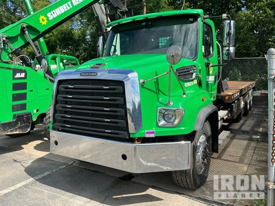 2016 FREIGHTLNR SD122 8x4 Rollback Truck