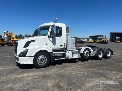 2017 Volvo 8x4 Tri/A Day Cab Truck Tractor