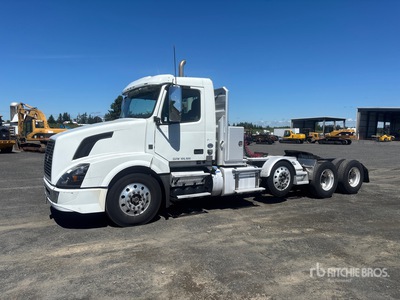 2017 Volvo 8x4 Cabeza Tractora Cabina Corta
