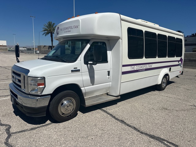 2022 Ford E-450 4x2 24-Seat Shuttle Bus 2022 Ford E-450 4x2 24-Seat Shuttle Bus