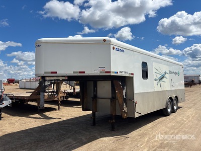 2012 Royal Cargo 20 ft T/A Gooseneck Remorque fermée