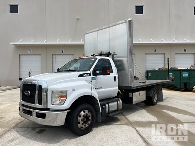 2020 Ford F-650 Roll-Off Truck