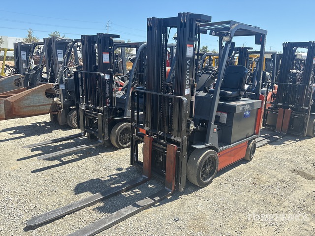Toyota 8FBCU30 5270 lb Forklift
