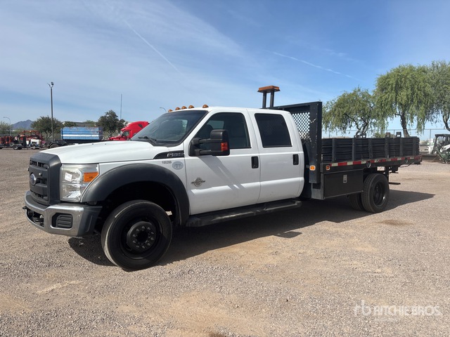 2014 Ford F-550 XL 4x2 Crew Cab Flatbed Truck