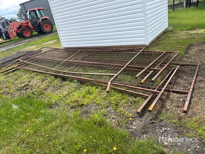 Quantity of (7) 14 ft Panel para ganado