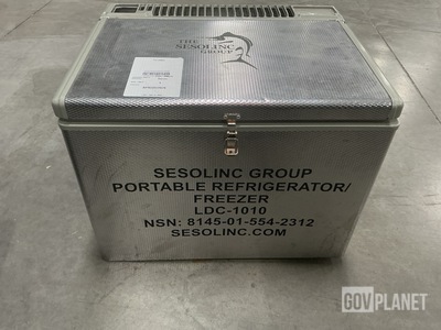 Sesolinc LDC-1010 Portable Refrigerator/Freezer