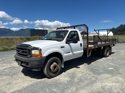 2003 Ford F-550 4x2 Flatbed Truck
