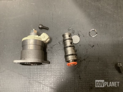 (4) John Deere Construction & Forestry 9218229 Mainfold Valve Assemblies
