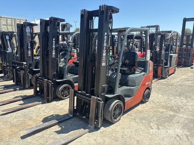 Toyota 8FGCU30 5020 lb Forklift