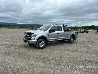 2022 Ford F-350 XLT 4x4 Extended Cab Pick Up