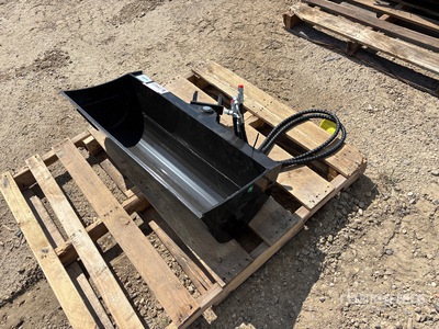 2026 VICSEC VCT800 32 in Tilting Excavator Bucket (Unused)