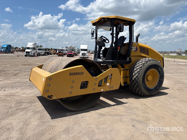 2021 Cat CS10GC Smooth Drum Compactor