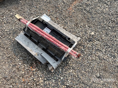 2026 GIYI GY-BF39 39 in Mini Skid Steer Bale Spear (Unused)