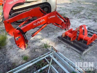 Kubota LA1065A Front Loader Attachment