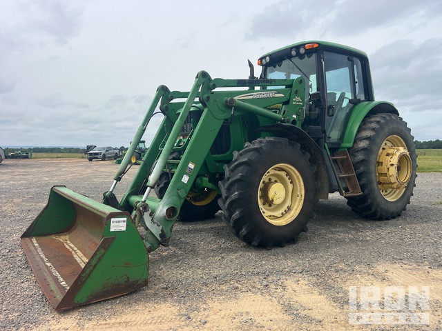 2013 (unverified) John Deere 7520 4WD Tractor