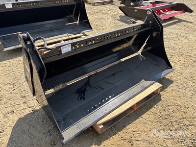 2026 GIYI GY-KH72F 72 in Multi-Purpose Skid Steer Bucket (Unused)