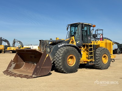 2013 John Deere 844K Wheel Loader