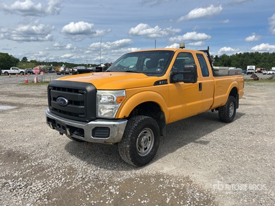 2015 Ford F-350 4x4 Extended Cab Pickup