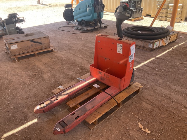 Toyota 7HBW23 Electric Pallet Jack Toyota 7HBW23 Electric Pallet Jack