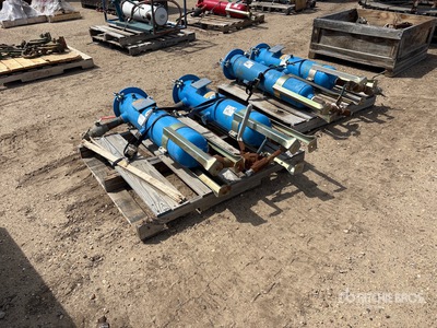 Quantity of (4) Flow Tanks معدات خطوط الأنابيب المتنوعة