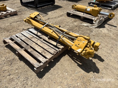 Quantity of (2) Dozer Blade Lift Cilindro