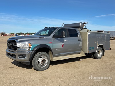 2021 Ram 5500 SLT 4x4 Crew Cab Utility Truck