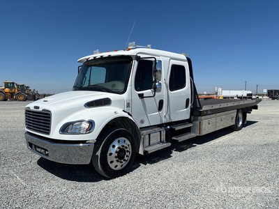 2023 Freightliner M2 106 4x2 Crew Cab Ciężarówka z systemem Rollback